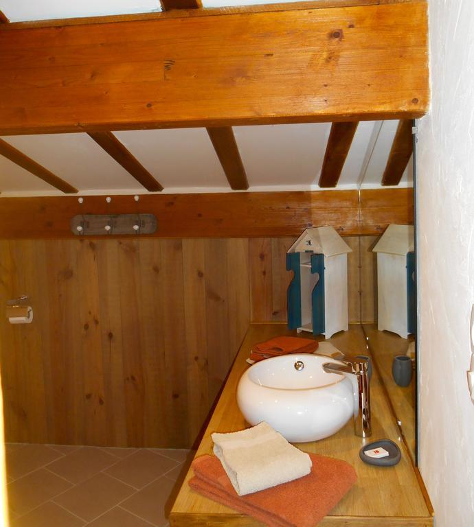 Bed and Breakfast Sous Les Marronniers Petit-Palais-et-Cornemps Habitación foto