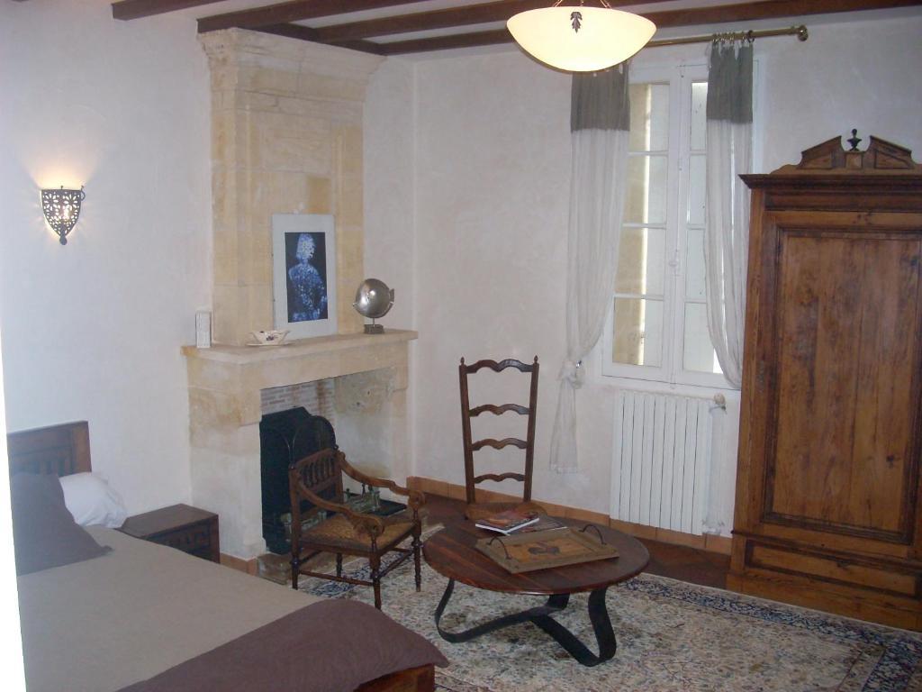 Bed and Breakfast Sous Les Marronniers Petit-Palais-et-Cornemps Exterior foto