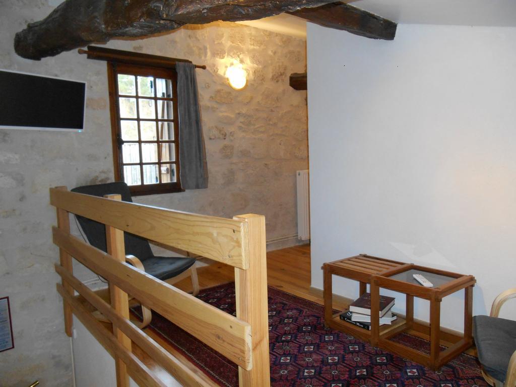 Bed and Breakfast Sous Les Marronniers Petit-Palais-et-Cornemps Exterior foto